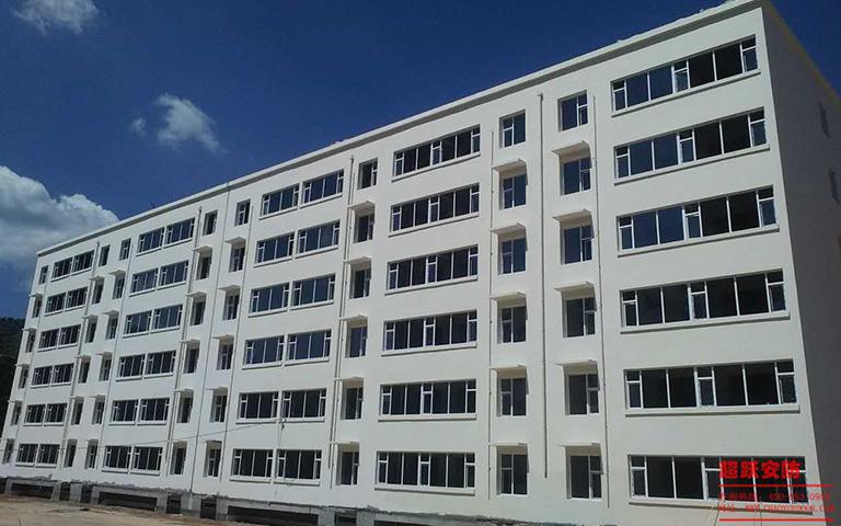 9月7日（rì）交口縣雙（shuāng）池鎮防盜門進工地