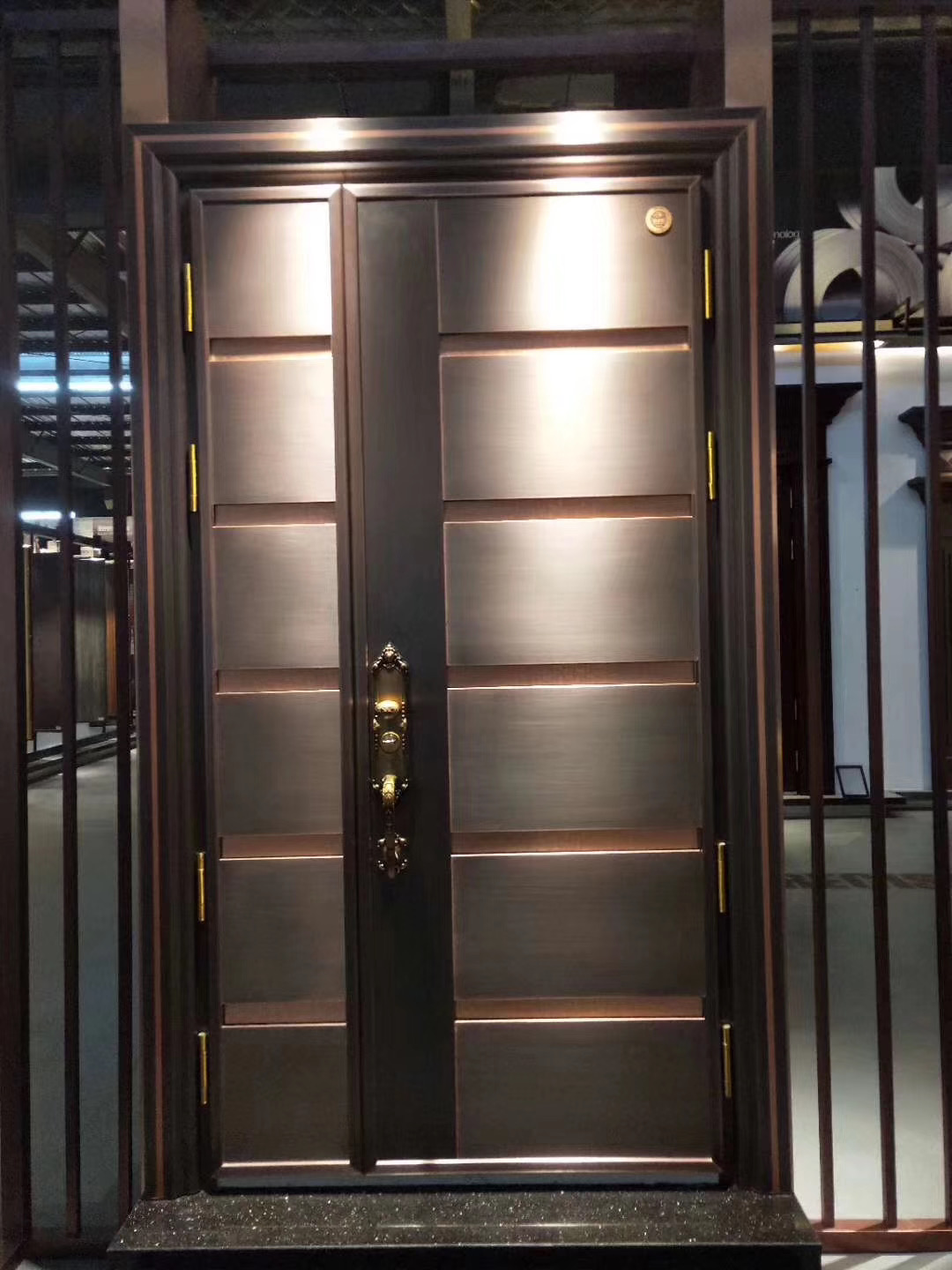 2020離石繁華盛（shèng）世銅門